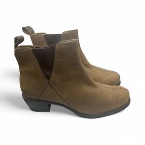 Red Wing Women's Boots Size 8M Ankle Brown Suede Pull On - 782